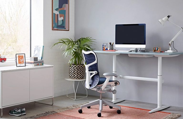 Reasons To Invest In Good Quality Computer Desk And Chair For Office